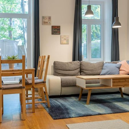 Cozy Apartment, 2 Private Terraces, 8 Min To City Center Виена Екстериор снимка