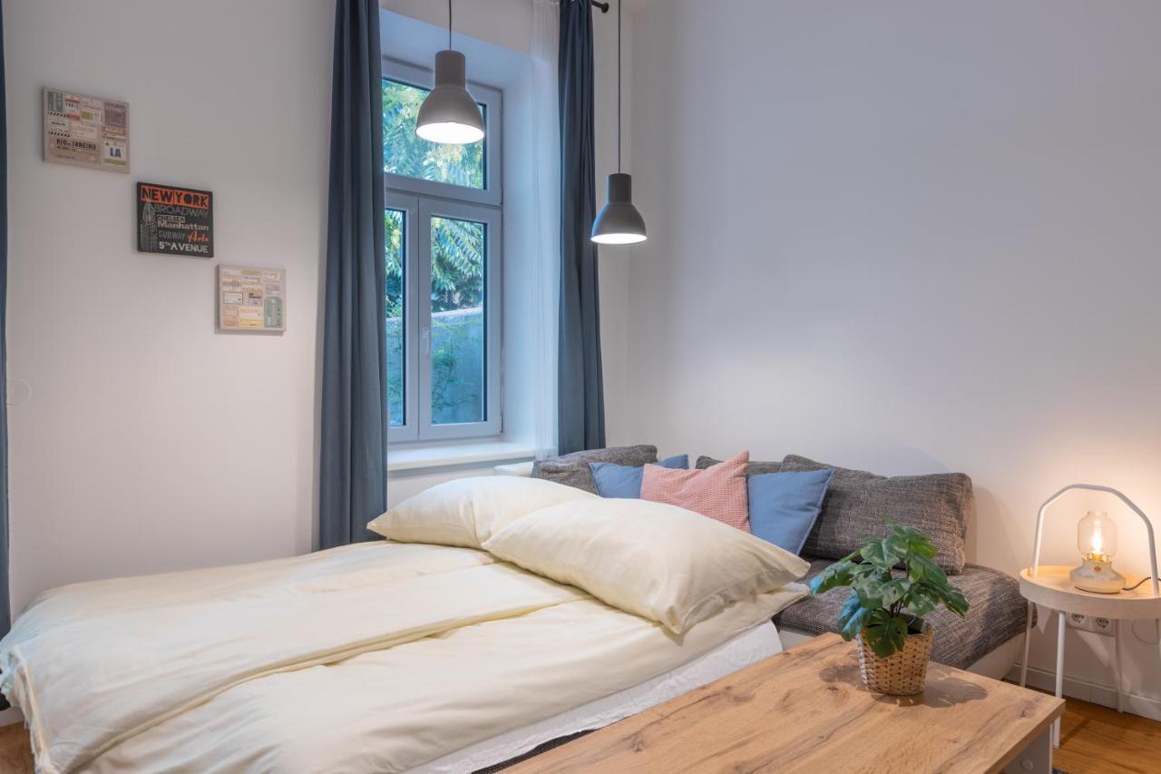 Cozy Apartment, 2 Private Terraces, 8 Min To City Center Виена Екстериор снимка