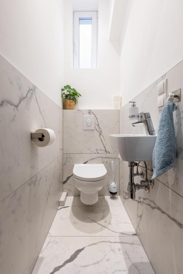 Cozy Apartment, 2 Private Terraces, 8 Min To City Center Виена Екстериор снимка